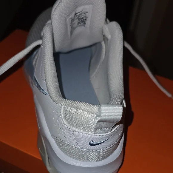 Nike White and Blue Women's Sneakers - Picture 4 of 5